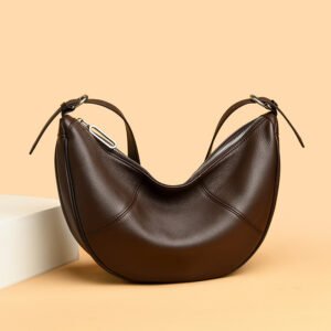 Niche Large Capacity Underarm Leather Shoulder Messenger Bag