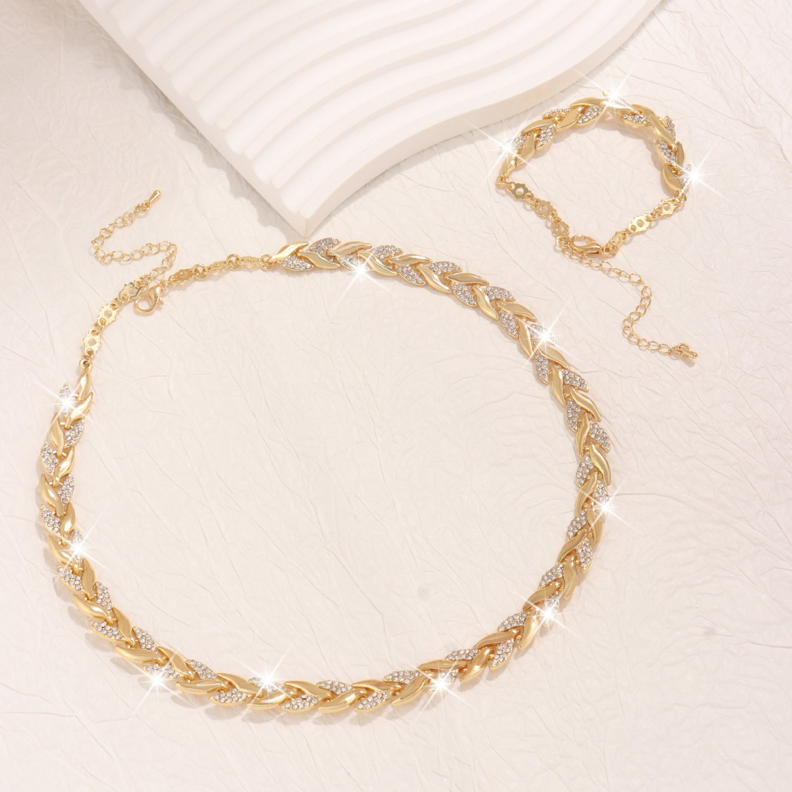 Women's Personality Affordable Luxury Willow Leaf Diamond Bracelet Necklace - الصورة 7