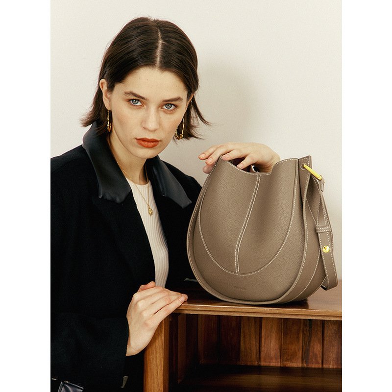 Designer Small Crossbody Bag For Women, Niche Luxury Leather Handbag - الصورة 3