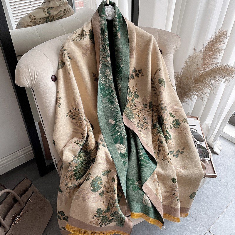 A Thick Warm Floral Tassel Shawl - الصورة 2