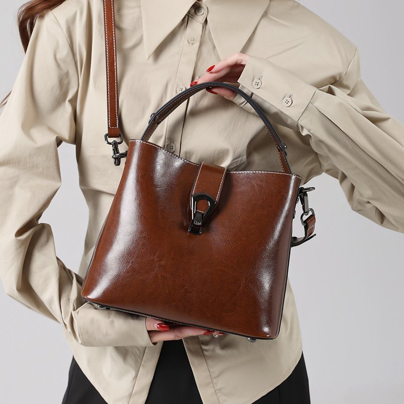Women's Autumn And Winter Bucket Bag Shoulder Messenger Bag - الصورة 7