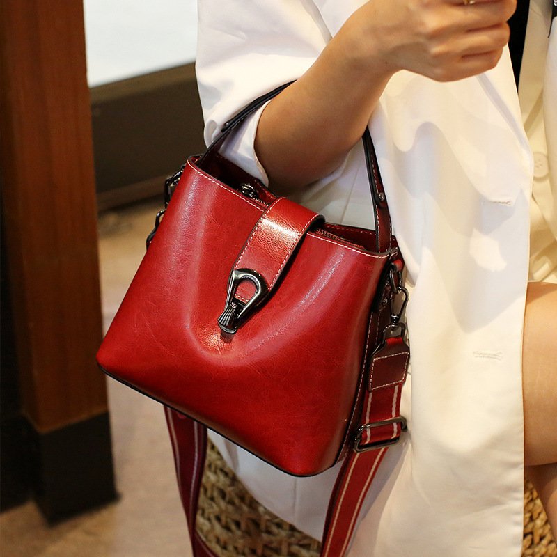 Women's Autumn And Winter Bucket Bag Shoulder Messenger Bag - الصورة 5