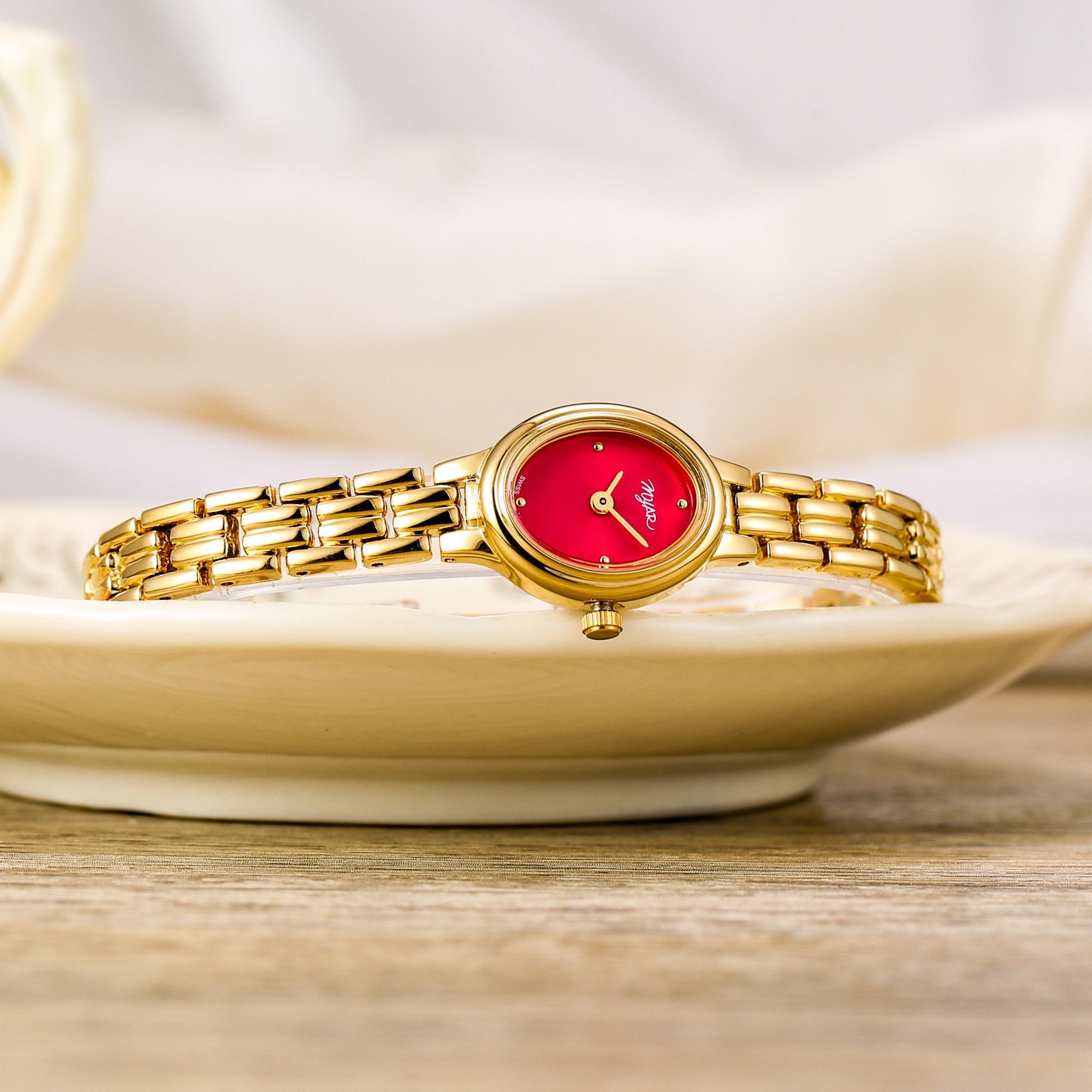 Exquisite Oval Mini Women's Vintage Waterproof Quartz Watch - الصورة 9