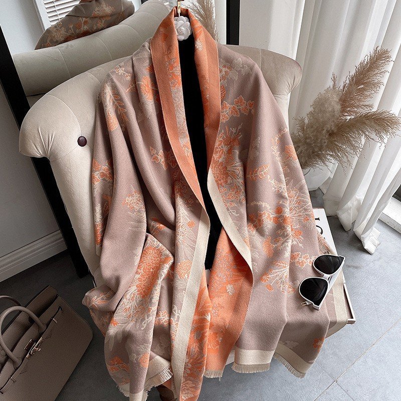 A Thick Warm Floral Tassel Shawl - الصورة 5