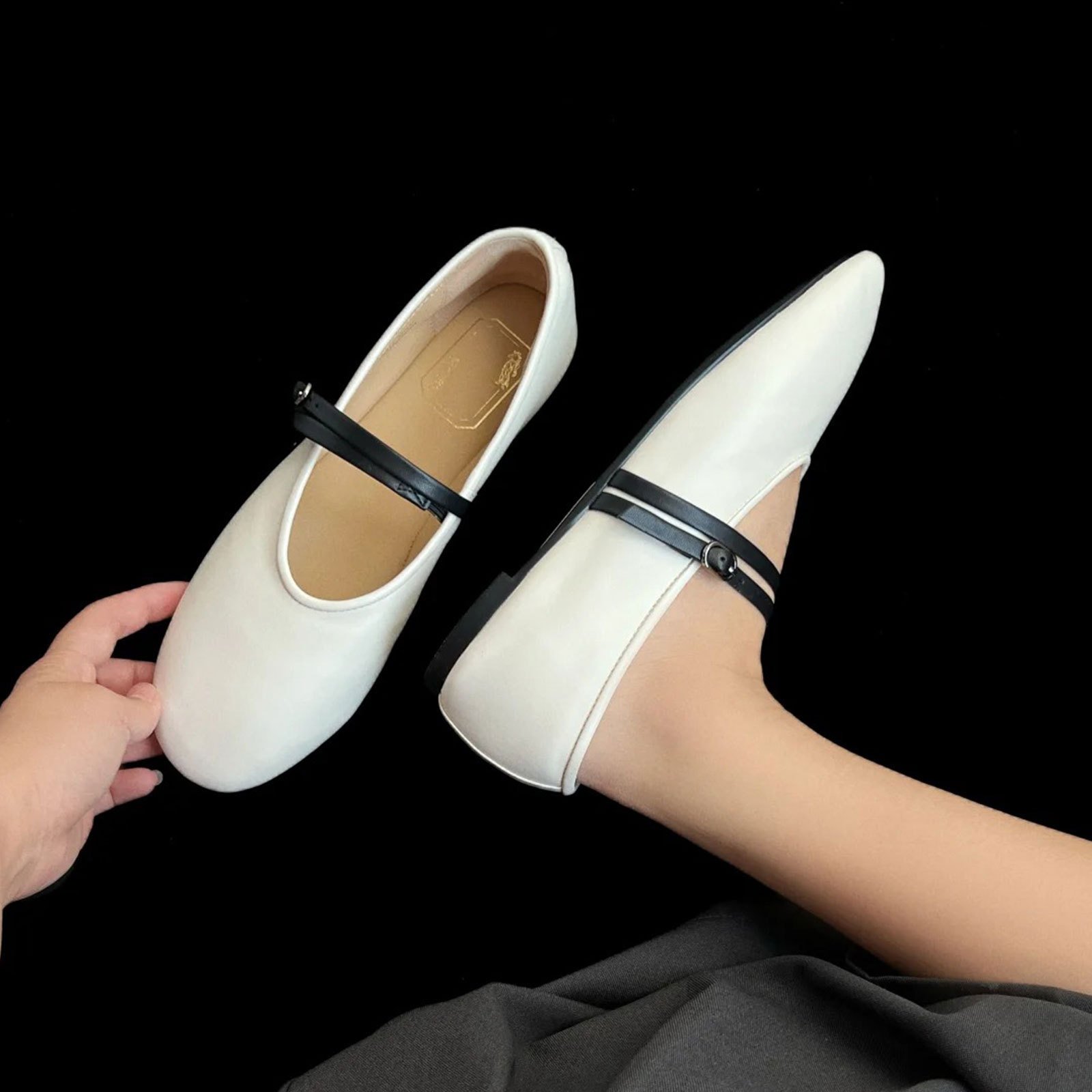 Soft Retro Grandma Shoes Round Toe Shallow Mouth Versatile Mary Jane Shoes - الصورة 3