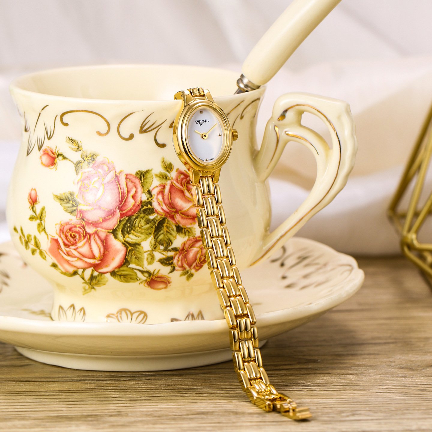 Exquisite Oval Mini Women's Vintage Waterproof Quartz Watch - الصورة 4
