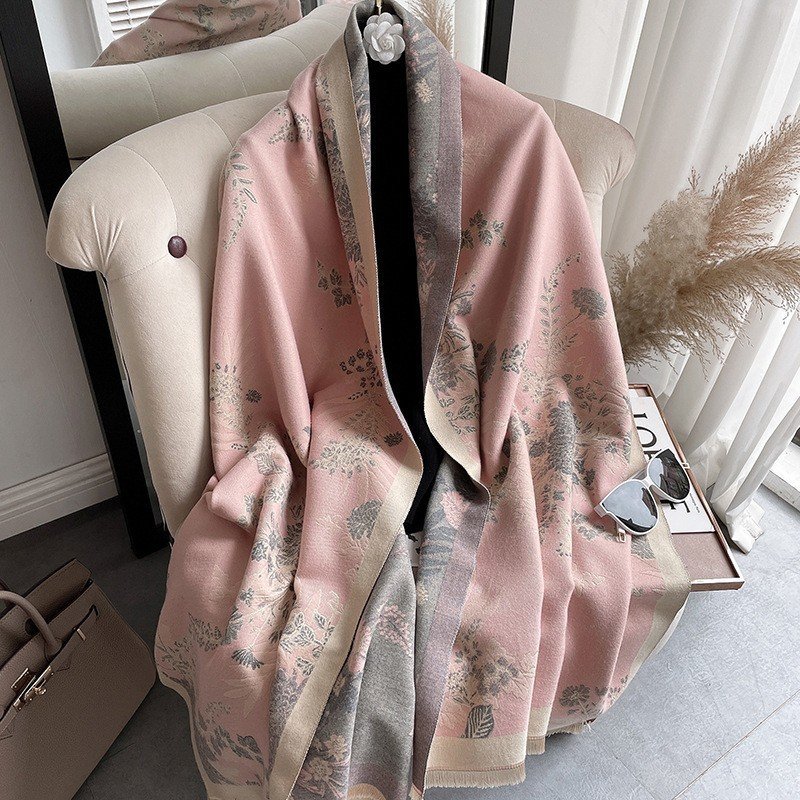 A Thick Warm Floral Tassel Shawl - الصورة 4